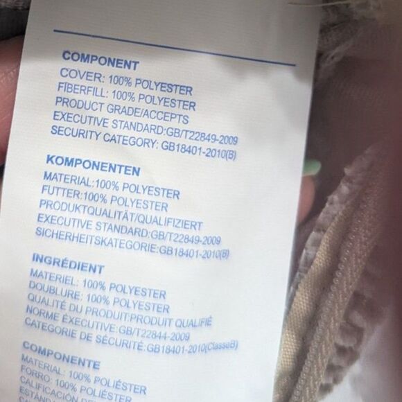 🛋️ Chenille Velvet Throw Pillow Covers 20x20 – Set of 2 (Gray-Beige) - Picture 4 of 6